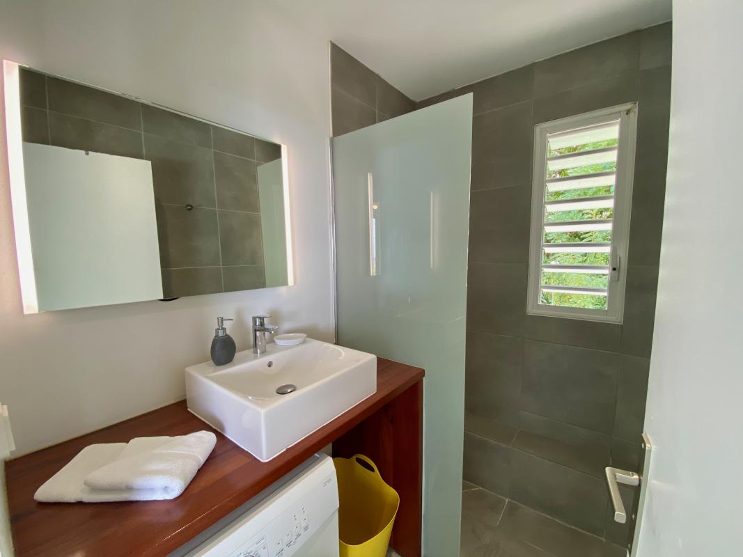 Location villa Trois Ilet Martinique 2 chambres - Salle de douche